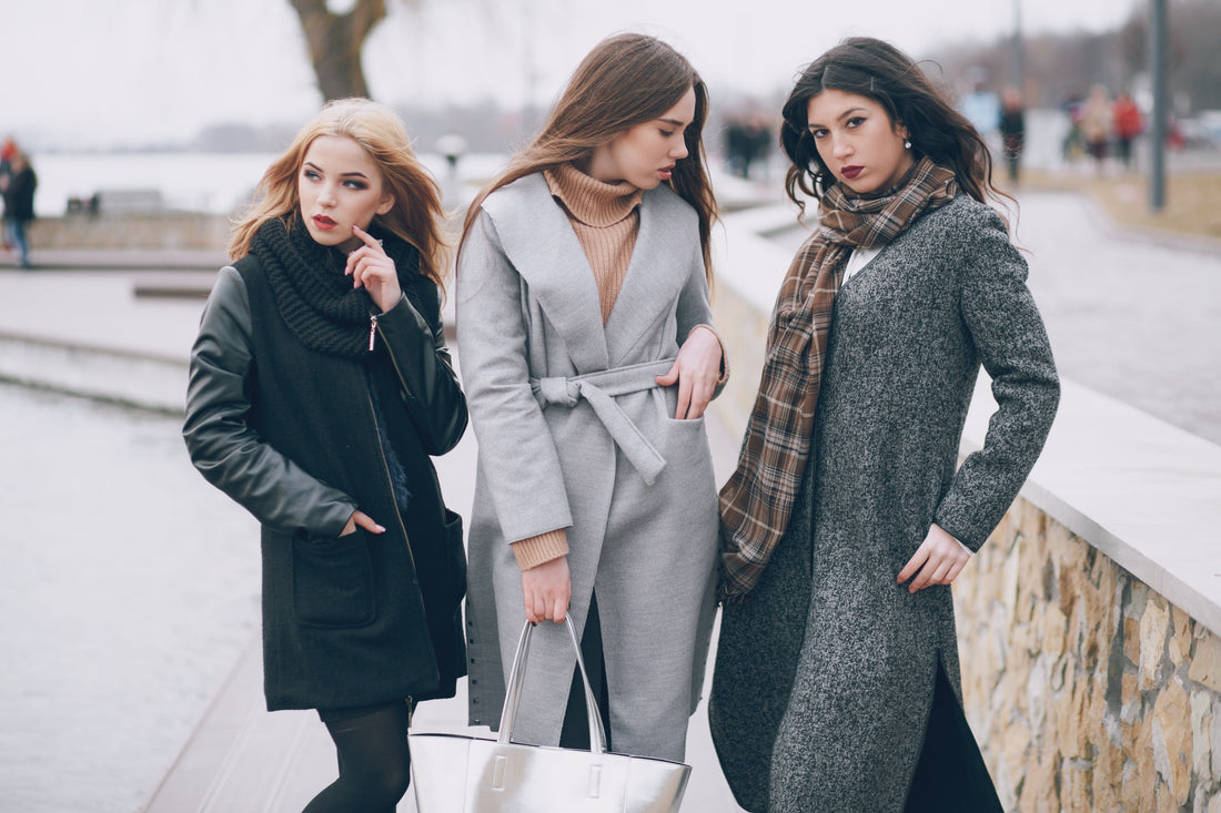 Sukienka, żakiet czy komplet? Styl na każdą okazję z DIslej