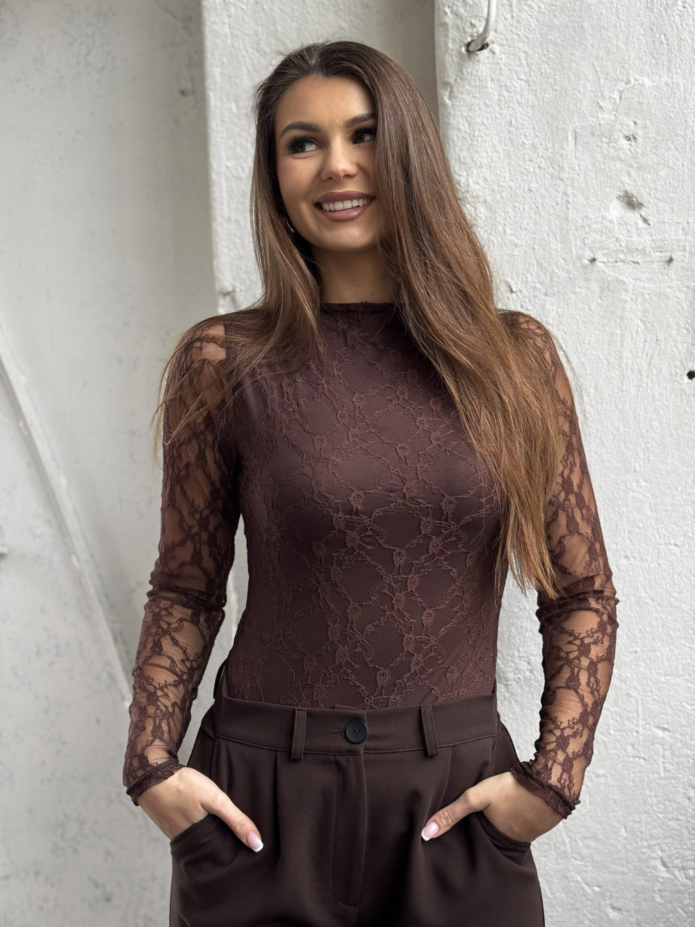 Bluzka koronkowa brązowa by me