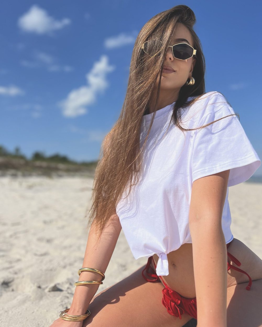 T-shirt z wiązaniem biel slay