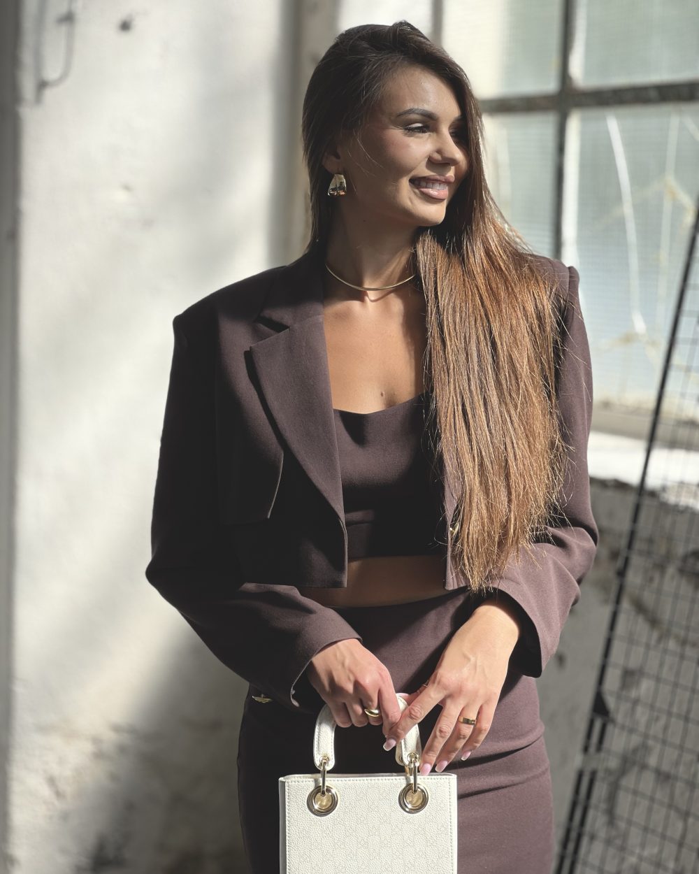 Żakiet krótki brąz